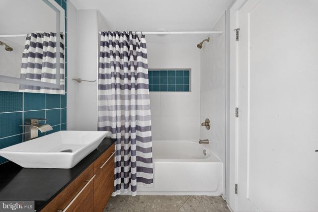1821 BANK ST, Baltimore, MD 21231