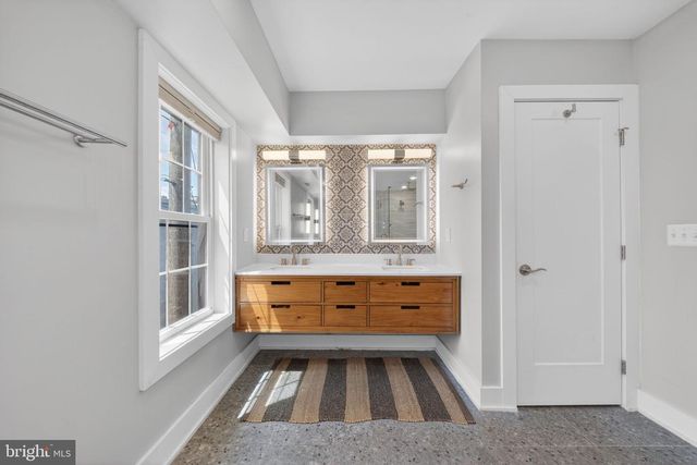 1821 BANK ST, Baltimore, MD 21231