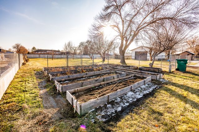 5995 W 9600 N, Highland, UT 84003