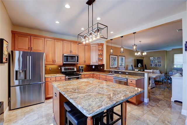 5518 LUMINAR POINTE LANE, Apollo Beach, FL 33572