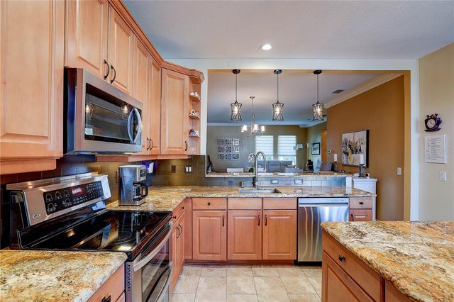 5518 LUMINAR POINTE LANE, Apollo Beach, FL 33572