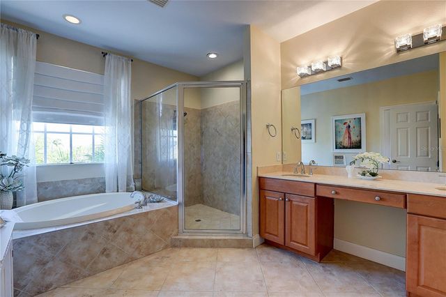 5518 LUMINAR POINTE LANE, Apollo Beach, FL 33572