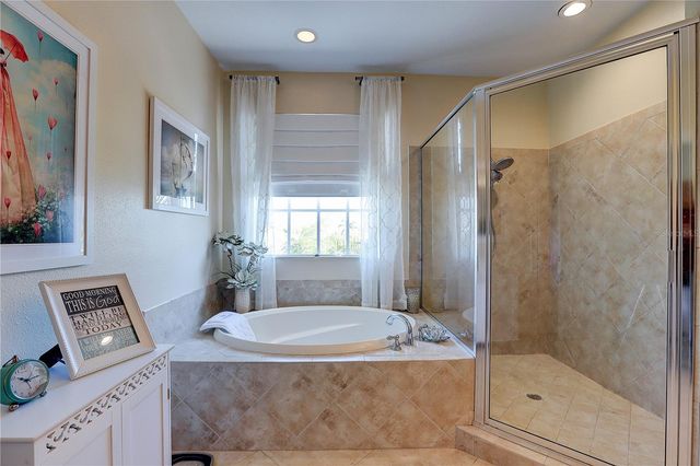 5518 LUMINAR POINTE LANE, Apollo Beach, FL 33572