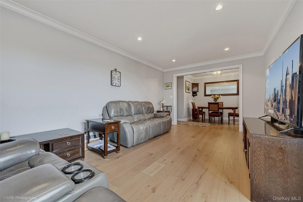 39-50 52nd Street 6D, Woodside, NY 11377 — photo 2