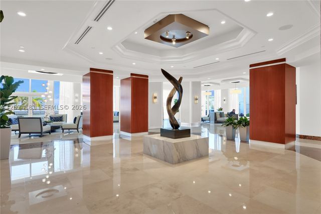 4775 Collins Ave 2208, Miami Beach, FL 33140