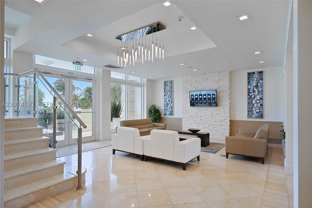 4775 Collins Ave 2208, Miami Beach, FL 33140