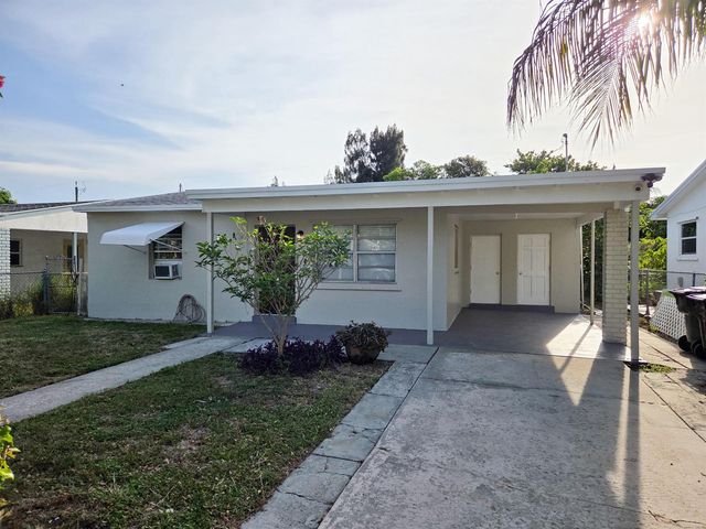 715 S C Street, Lake Worth, FL 33460