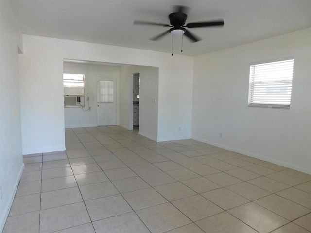 715 S C Street, Lake Worth, FL 33460