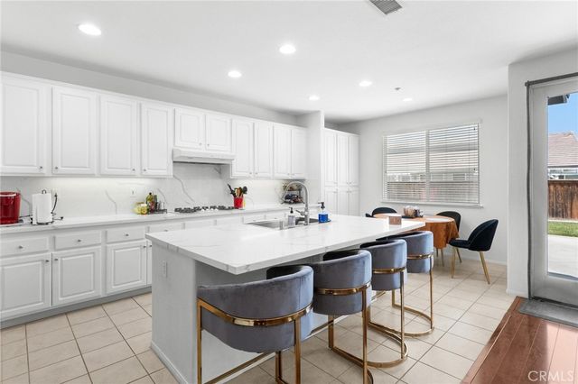 1663 Naranjo Court, Redlands, CA 92374