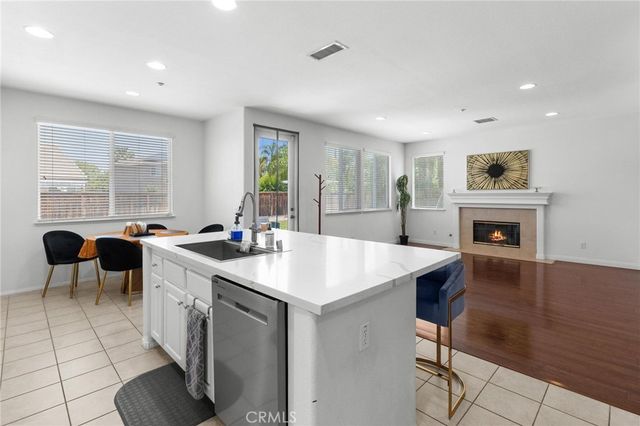 1663 Naranjo Court, Redlands, CA 92374