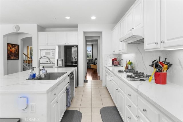 1663 Naranjo Court, Redlands, CA 92374