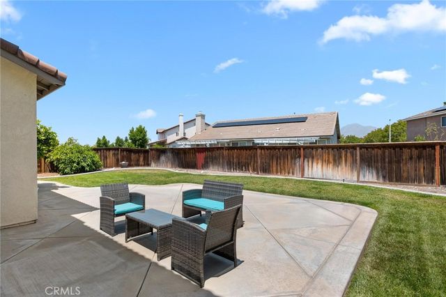 1663 Naranjo Court, Redlands, CA 92374