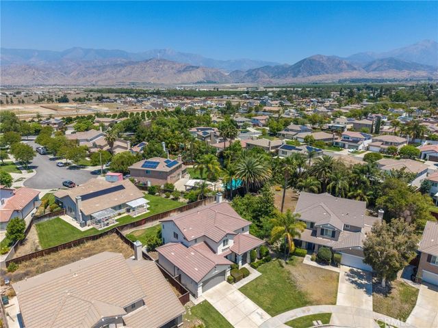 1663 Naranjo Court, Redlands, CA 92374