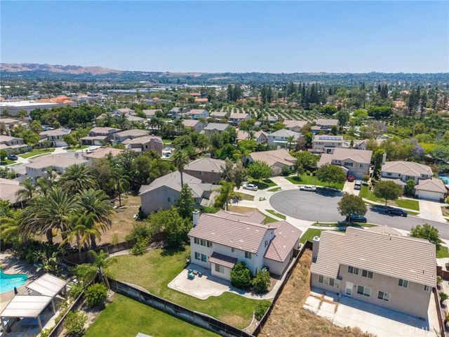 1663 Naranjo Court, Redlands, CA 92374