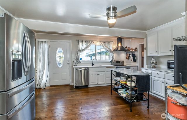 6611 78th Place NE, Marysville, WA 98270