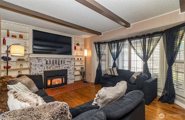 6611 78th Place NE, Marysville, WA 98270