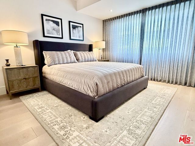 818 N Doheny Drive 901, West Hollywood, CA 90069