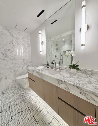 818 N Doheny Drive 901, West Hollywood, CA 90069