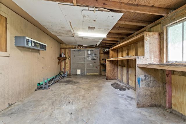 1237 Wildwood Drive, Village Mills, TX 77663