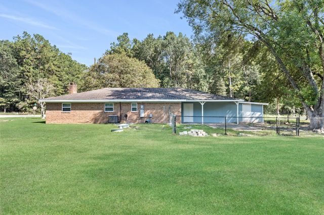 1237 Wildwood Drive, Village Mills, TX 77663