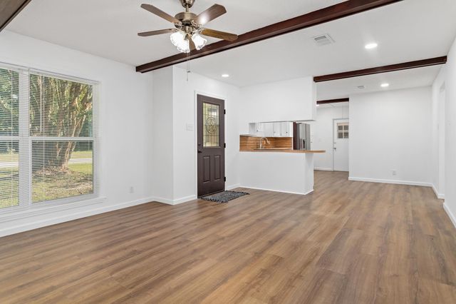 1237 Wildwood Drive, Village Mills, TX 77663