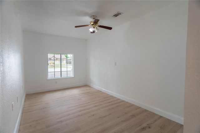 1022 Shenandoah Drive, Arlington, TX 76014