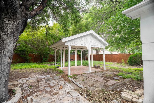 1022 Shenandoah Drive, Arlington, TX 76014