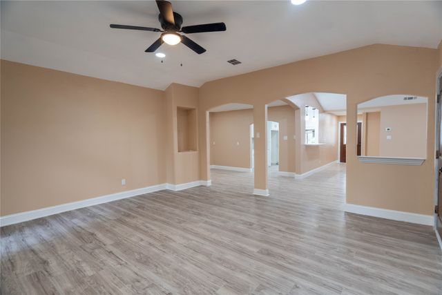 1022 Shenandoah Drive, Arlington, TX 76014