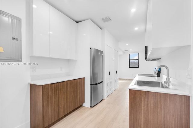 1037 NW 2nd St 2B, Miami, FL 33128