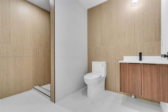 1037 NW 2nd St 2B, Miami, FL 33128