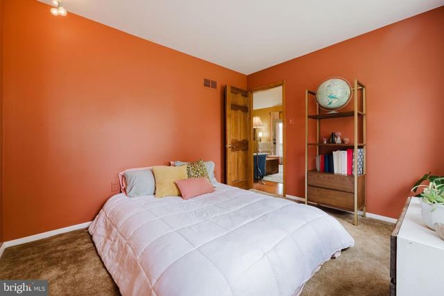 1568 DEER CREEK RD, New Freedom, PA 17349