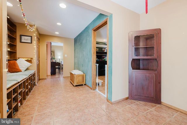 1568 DEER CREEK RD, New Freedom, PA 17349