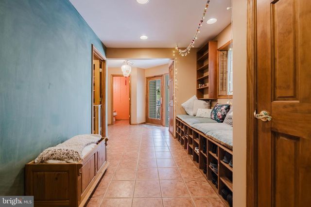 1568 DEER CREEK RD, New Freedom, PA 17349