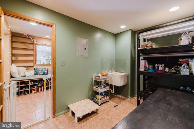 1568 DEER CREEK RD, New Freedom, PA 17349