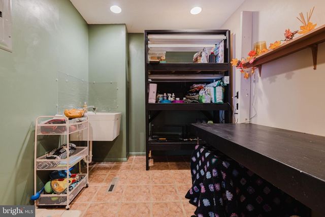 1568 DEER CREEK RD, New Freedom, PA 17349