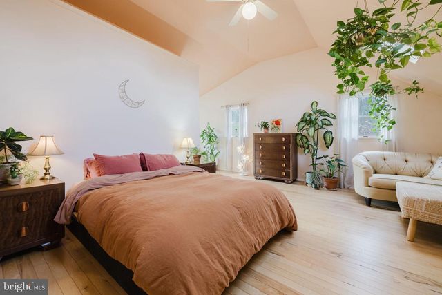 1568 DEER CREEK RD, New Freedom, PA 17349