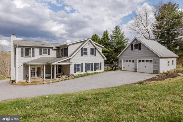 1568 DEER CREEK RD, New Freedom, PA 17349