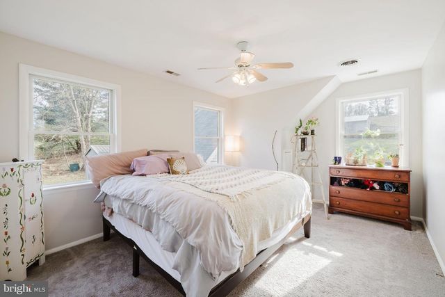 1568 DEER CREEK RD, New Freedom, PA 17349