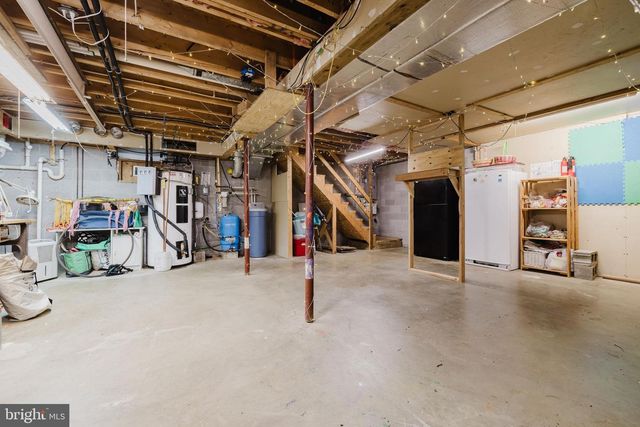 1568 DEER CREEK RD, New Freedom, PA 17349