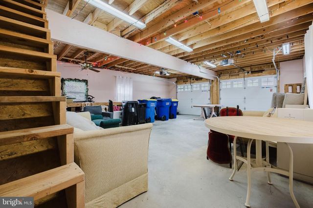 1568 DEER CREEK RD, New Freedom, PA 17349