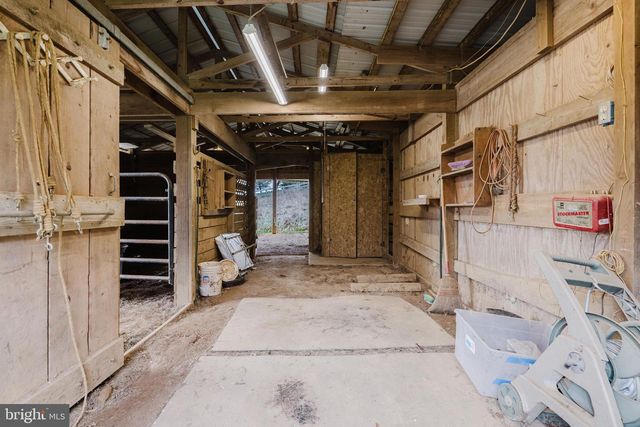 1568 DEER CREEK RD, New Freedom, PA 17349