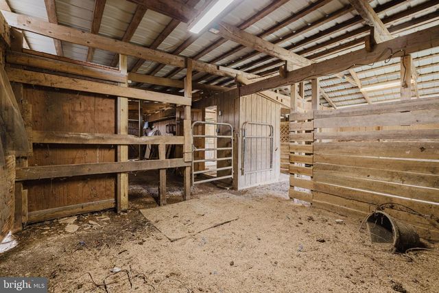 1568 DEER CREEK RD, New Freedom, PA 17349