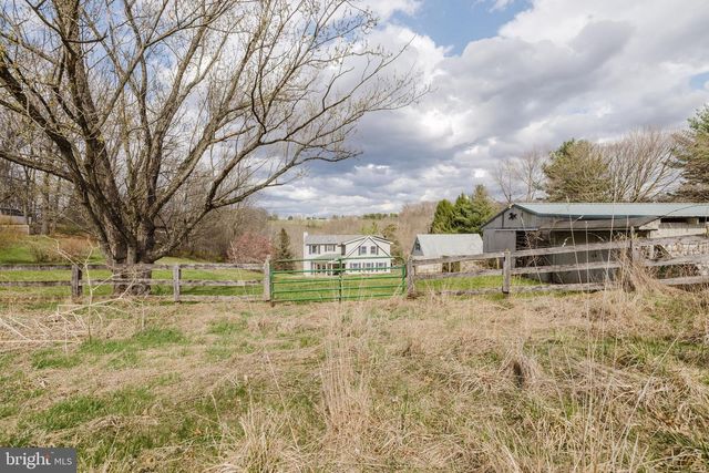 1568 DEER CREEK RD, New Freedom, PA 17349