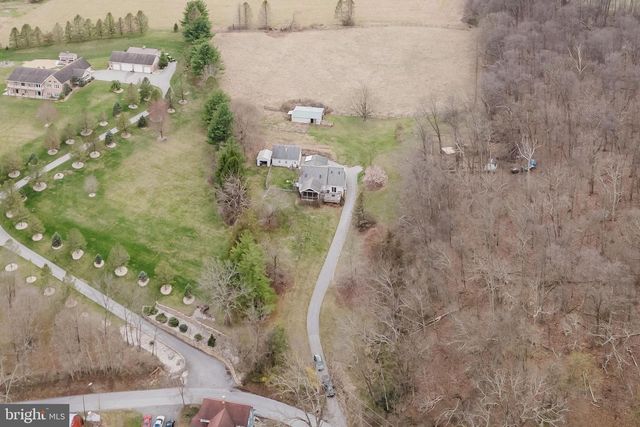 1568 DEER CREEK RD, New Freedom, PA 17349
