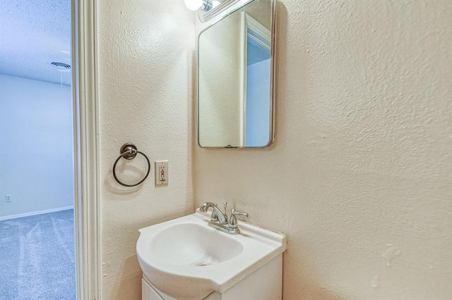 602 Redwood Drive, Noble, OK 73068