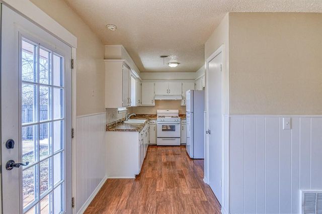 602 Redwood Drive, Noble, OK 73068