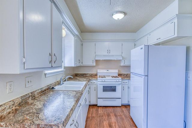 602 Redwood Drive, Noble, OK 73068