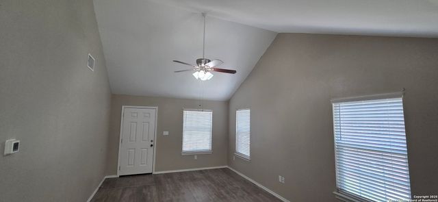 523 CLEARFIELD DR, New Braunfels, TX 78130