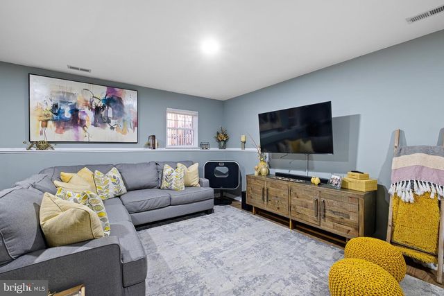 204 FINCH WAY, Newark, DE 19702