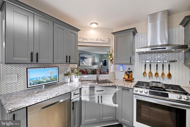 204 FINCH WAY, Newark, DE 19702